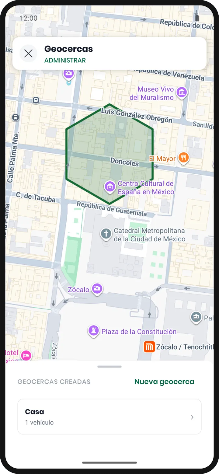 Renglón «Casa» deslizado a la derecha, con el botón naranja Editar descubierto a su izquierda y el resumen de un vehículo aún visible